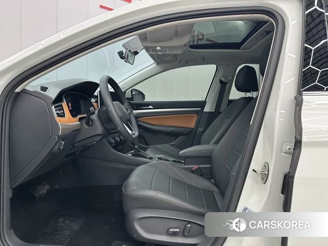 Volkswagen Bora 2023 Белый из Китая, фото 6