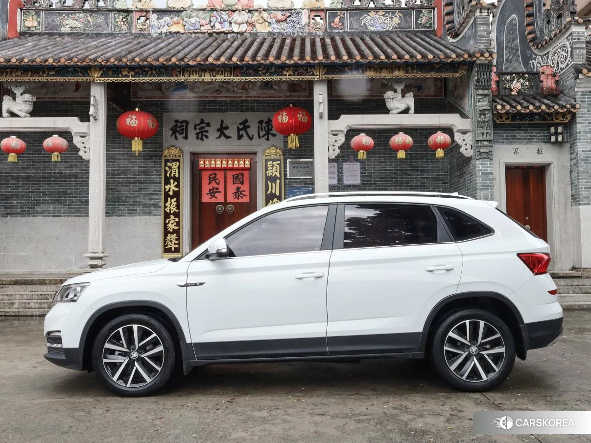Skoda Komick 2023 Белый из Китая, фото 6