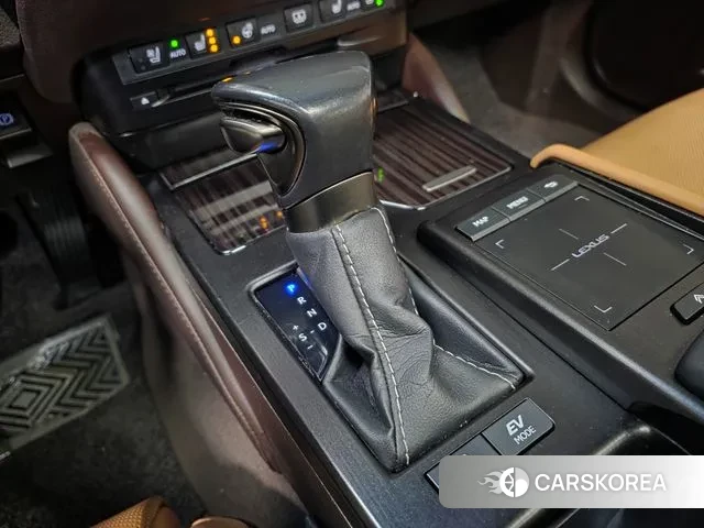 Lexus ES300h 7th generation 2020 Серебристо-серый из Кореи, фото 6