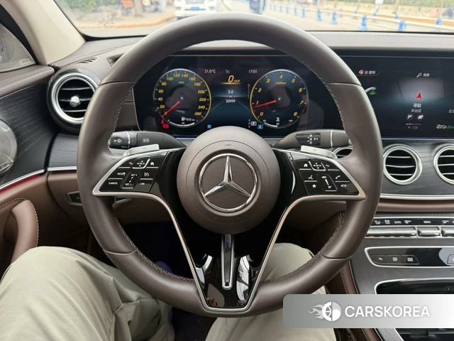 Mercedes-Benz E-class 2022 Черный из Китая, фото 6