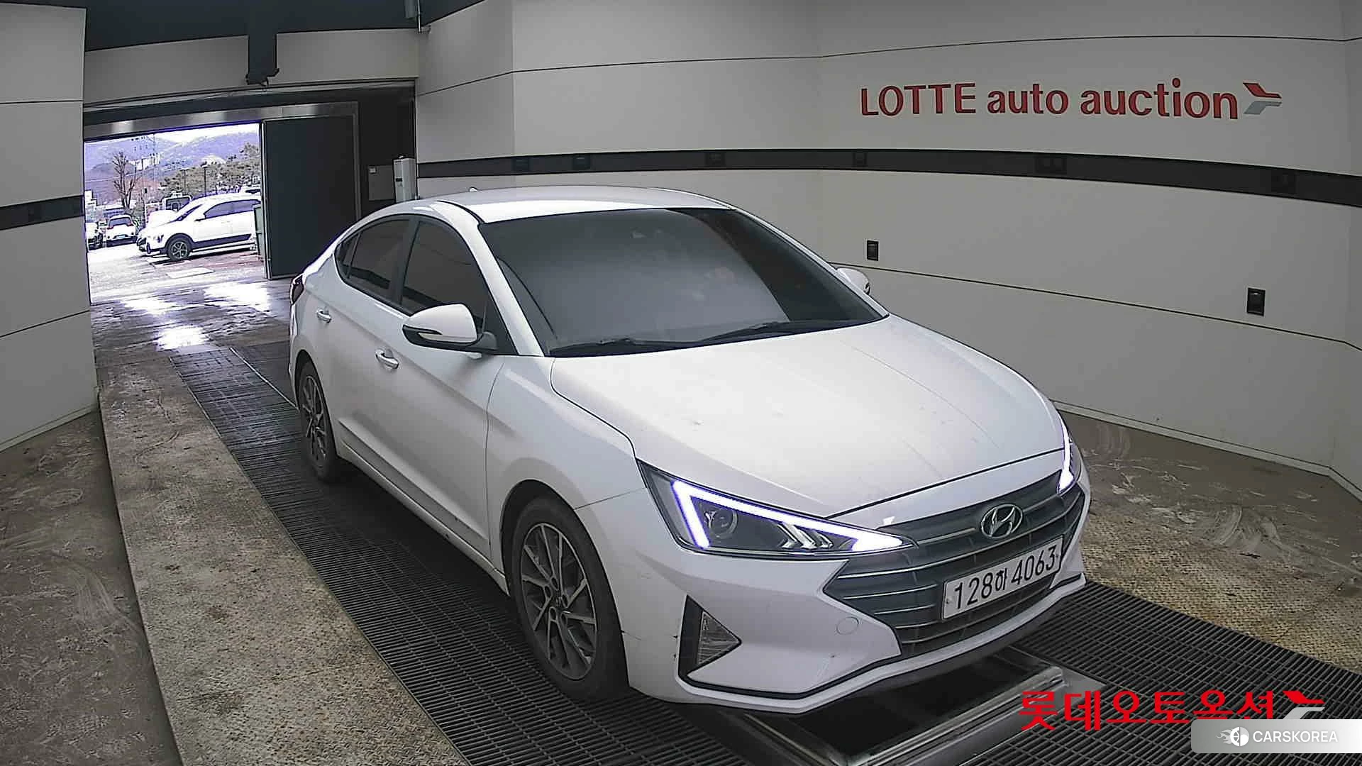 Hyundai Avante 2020 Polar White из Кореи, фото 6