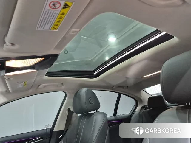 BMW 5 Series (G30) 2019 Белый из Кореи, фото 6