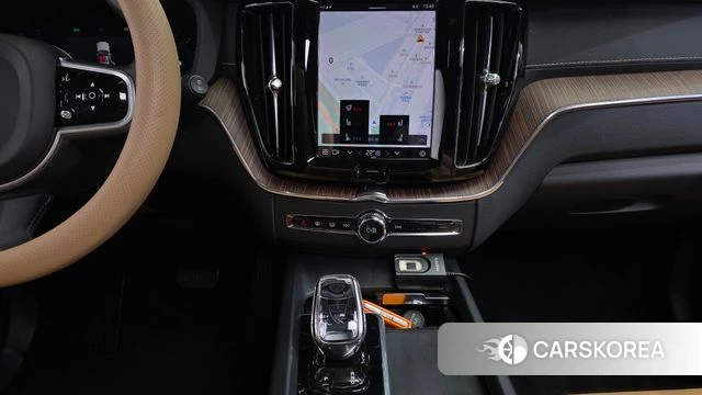 Volvo XC60 second Generation 2021 Белый из Кореи, фото 6