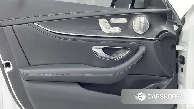 Mercedes-Benz E-Class W213 2023 Белый из Кореи, фото 6