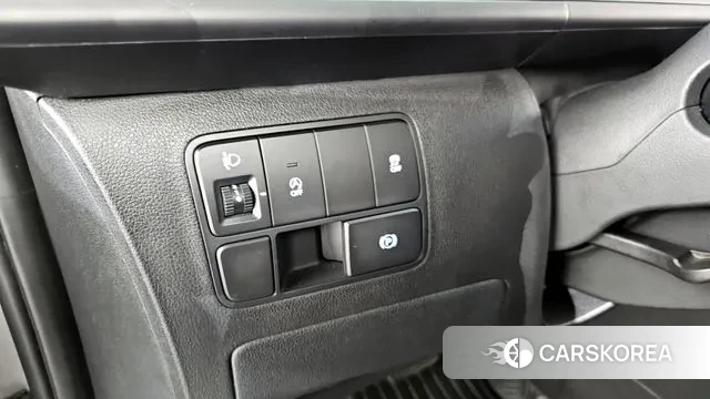 Hyundai Staria 2023 Серебряный из Кореи, фото 6