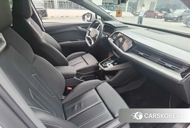 Audi Q4 e-tron 2023 Белый из Китая, фото 6