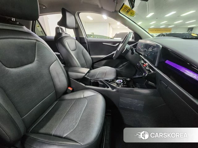 Kia Di Ol Nu Niro 2025 Белый из Кореи, фото 6