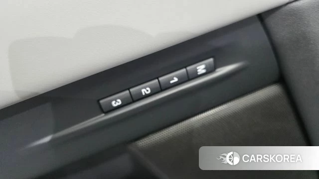 Land Rover Range Rover Evoque 2nd Generation 2025 Серебристо-серый из Кореи, фото 6