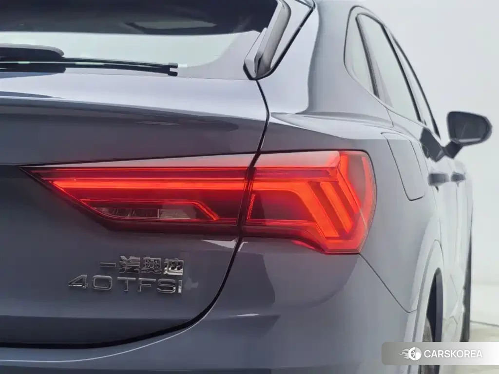 Audi Q3 Sportback 2023 Silver/gray из Китая, фото 6