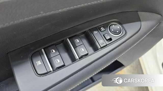 Kia The New K3 2nd generation 2023 Белый из Кореи, фото 6