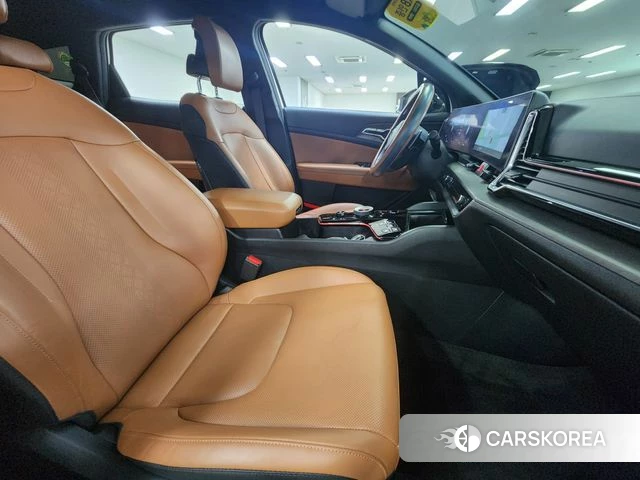 Kia Sportage 5th Generation Hybrid 2023 Белый из Кореи, фото 6