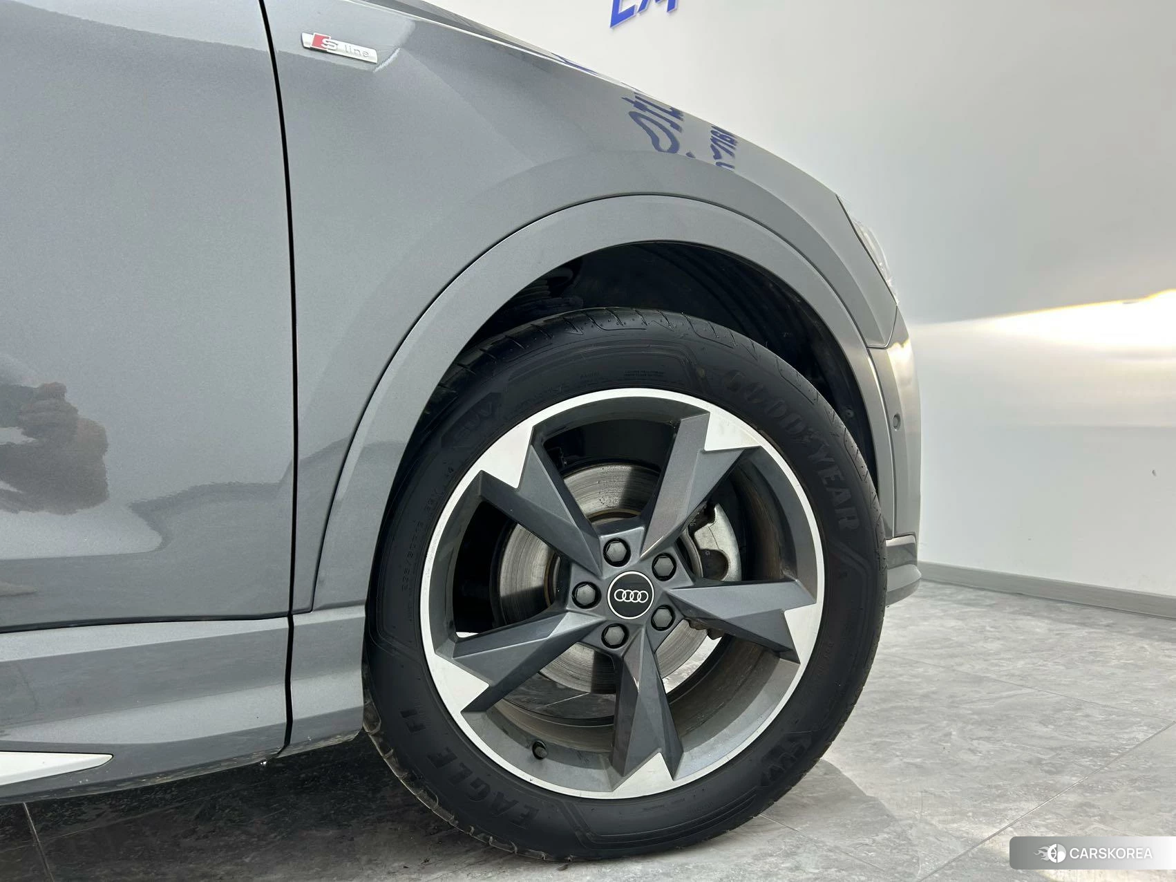 Audi Q3 2021 Темно-серый из Китая, фото 6