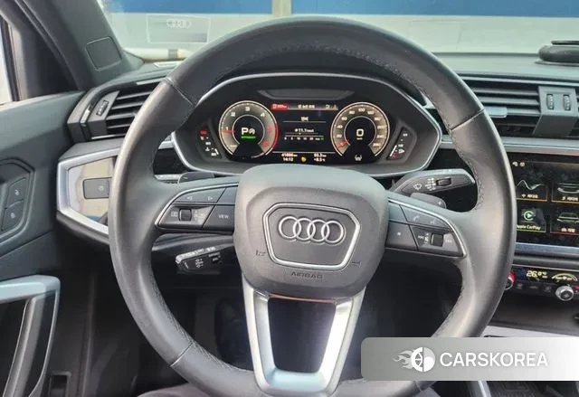 Audi Q3 (F3) 2022 Белый из Кореи, фото 6