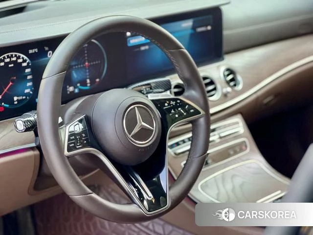 Mercedes-Benz E-class 2021 Черный из Китая, фото 6