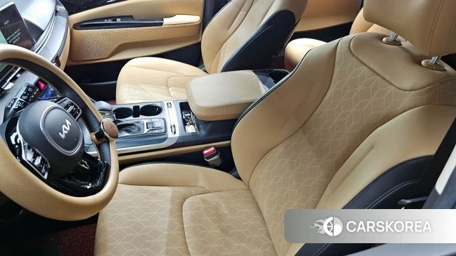 Kia Carnival 4th generation 2023 Белый из Кореи, фото 6