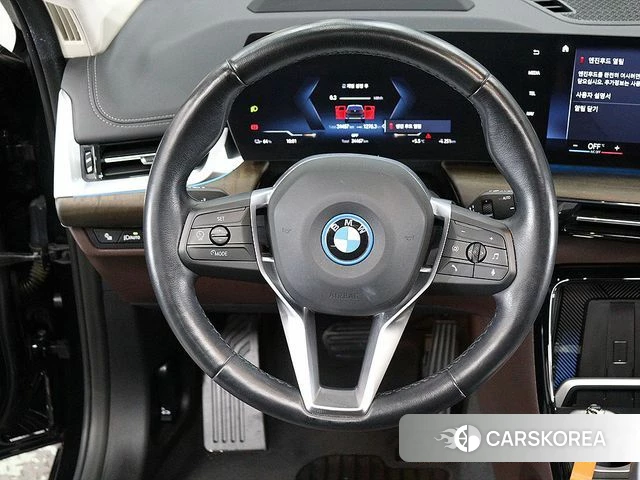 BMW iX1 (U11) 2023 Черный из Кореи, фото 6