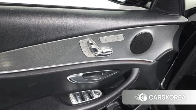 Mercedes-Benz E-Class W213 2019 Черный из Кореи, фото 6