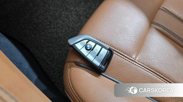 BMW 5 Series (G30) 2018 Белый из Кореи, фото 6