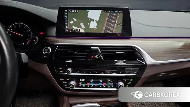 BMW 5 Series (G30) 2018 Белый из Кореи, фото 6