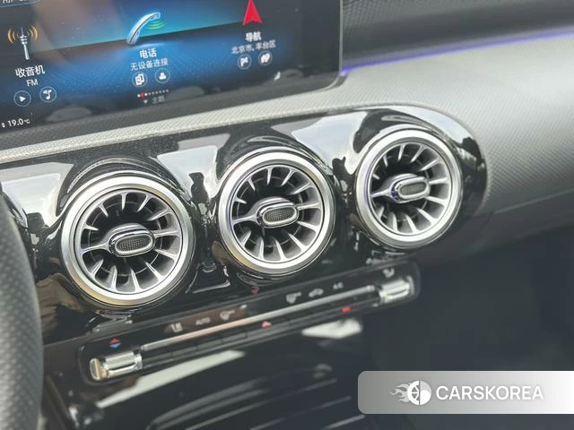 Mercedes-Benz Class A 2022 Белый из Китая, фото 6