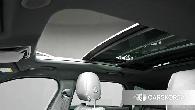 Land Rover Range Rover Velar 2023 Белый из Кореи, фото 6