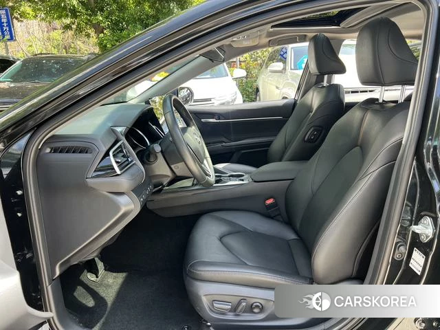 Toyota Camry 2024 Черный из Китая, фото 6