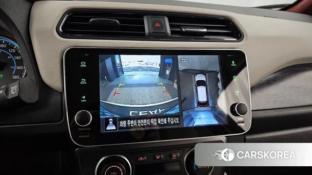 Nissan Leaf (ZE1) 2019 Белый из Кореи, фото 6