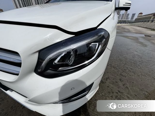 Mercedes-Benz Class B 2018 Белый из Китая, фото 6