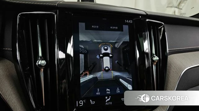 Volvo XC60 second Generation 2019 Белый из Кореи, фото 6