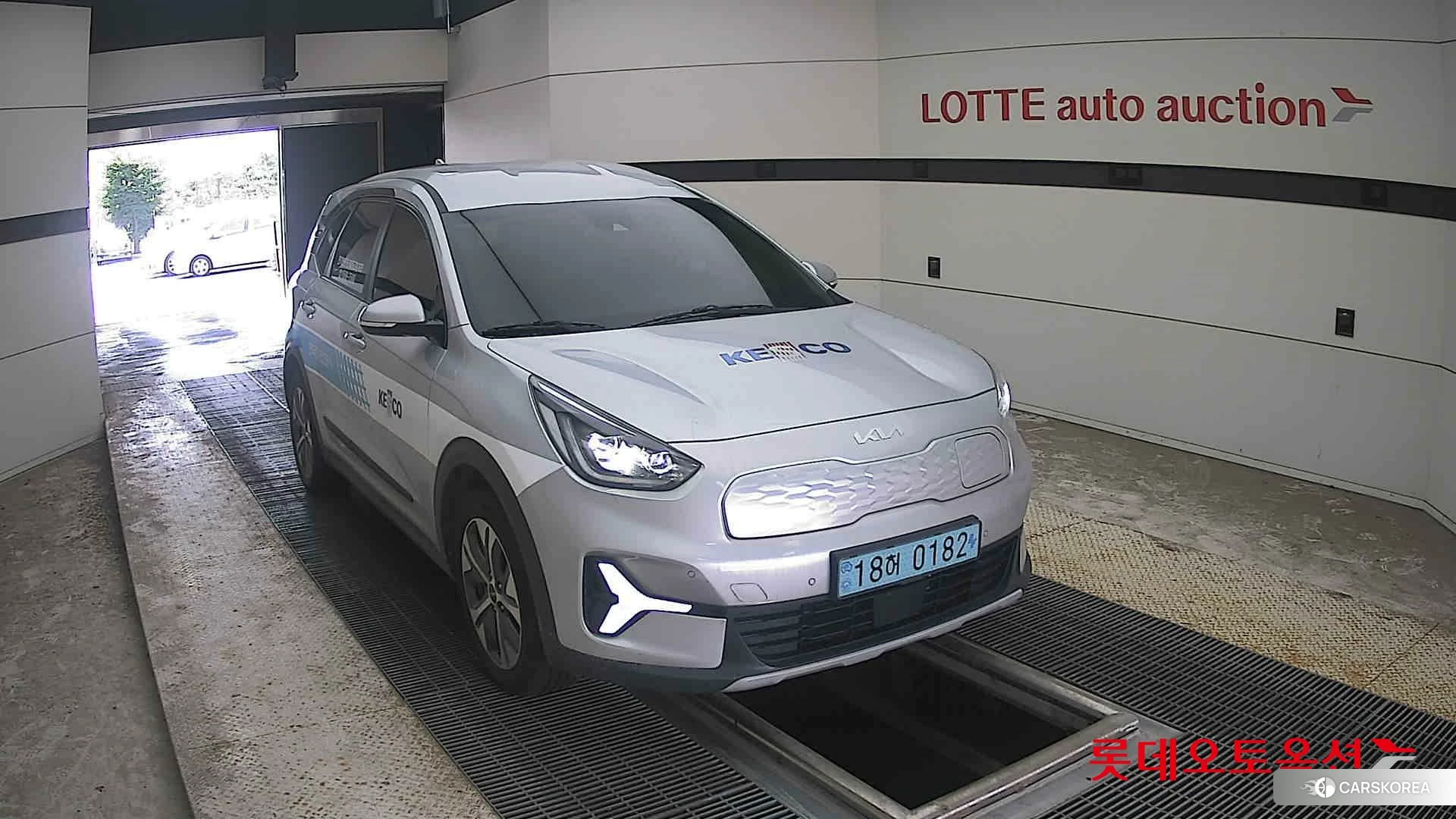 Kia Niro Plus 2023 Sparkling Silver из Кореи, фото 6