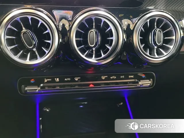 Mercedes-Benz GLB-Class X247 2023 Синий из Кореи, фото 6