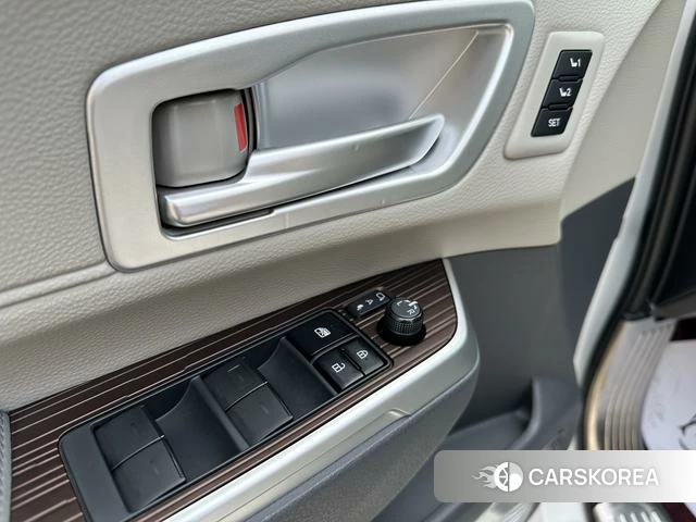 Toyota Grevia 2024 Белый из Китая, фото 6