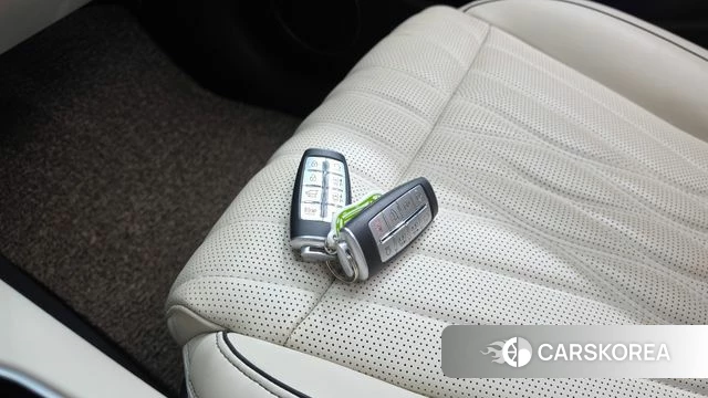 Genesis GV70 2021 Черный из Кореи, фото 6