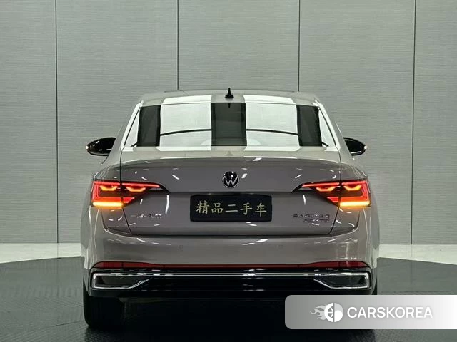 Volkswagen Sagitar 2022 Серебристо-серый из Китая, фото 6