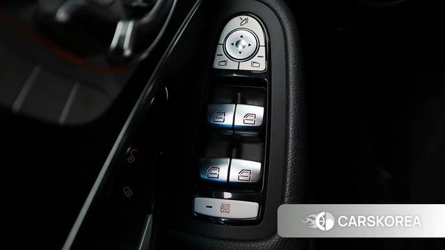 Mercedes-Benz GLC-Class X253 2019 Белый из Кореи, фото 6