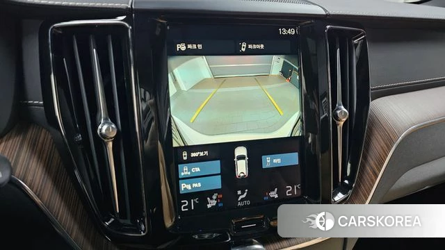 Volvo XC60 second Generation 2021 Белый из Кореи, фото 6