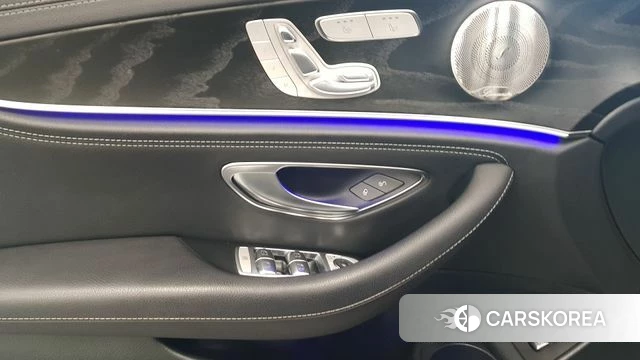 Mercedes-Benz E-Class W213 2022 Серый из Кореи, фото 6