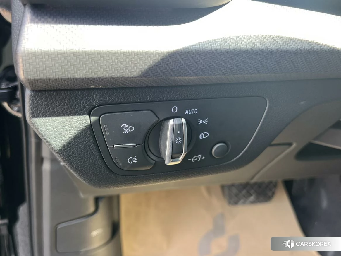 Audi Q5L 2021 Черный из Китая, фото 6