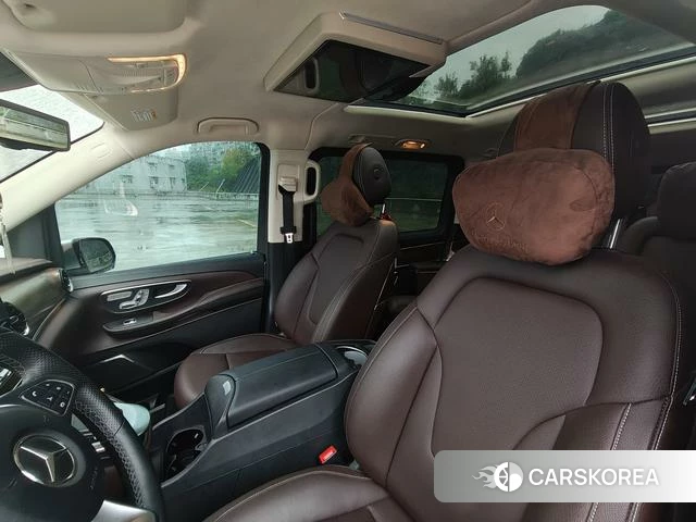 Mercedes-Benz V-class 2023 Серебристо-серый из Китая, фото 6
