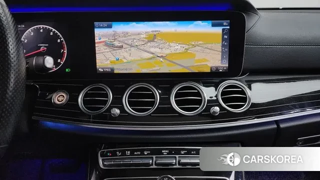 Mercedes-Benz E-Class W213 2018 Белый из Кореи, фото 6