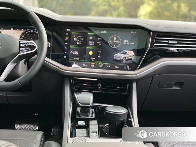 Volkswagen Touareg 2022 Темно-серый из Китая, фото 6