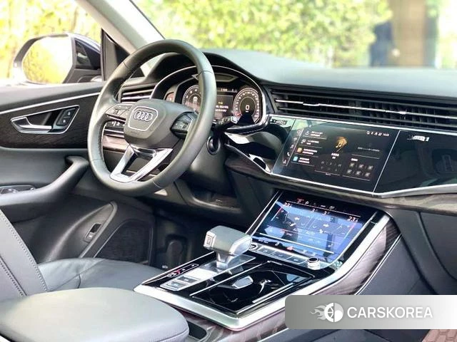 Audi Q8 2021 Черный из Китая, фото 6