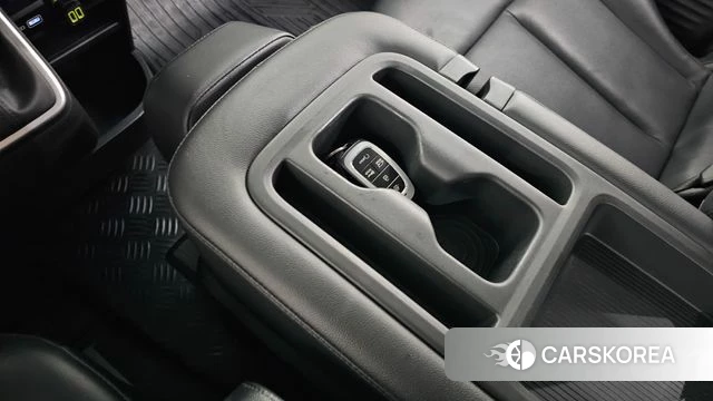 Hyundai Staria 2022 Черный из Кореи, фото 6