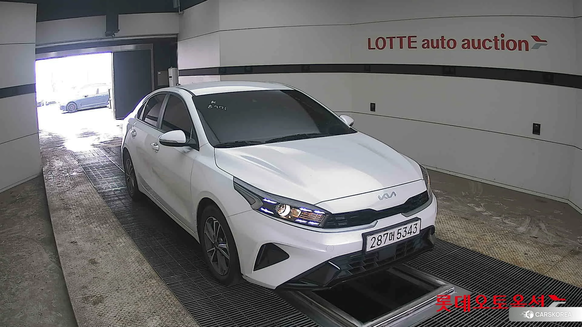 Kia K3 2022 Белый из Кореи, фото 6