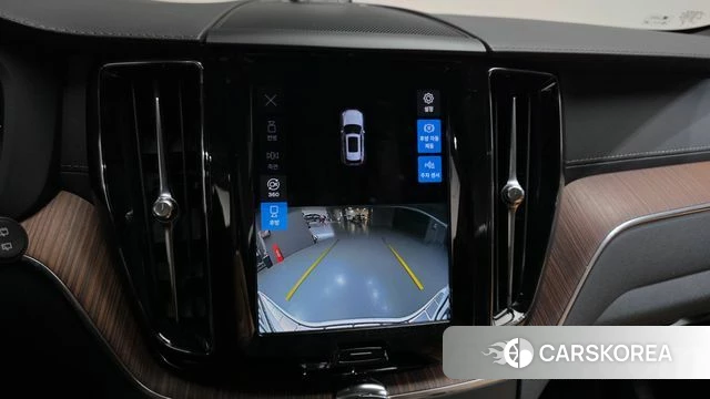 Volvo XC60 second Generation 2023 Белый из Кореи, фото 6