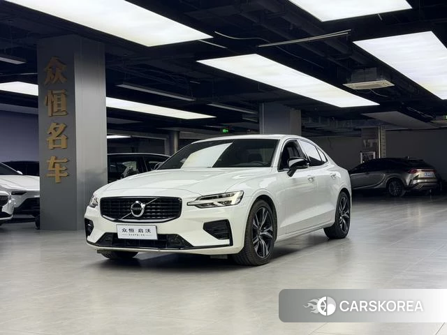 Volvo S60 2022 Белый из Китая, фото 6