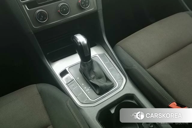 Volkswagen Golf*Jiayu 2018 Белый из Китая, фото 6