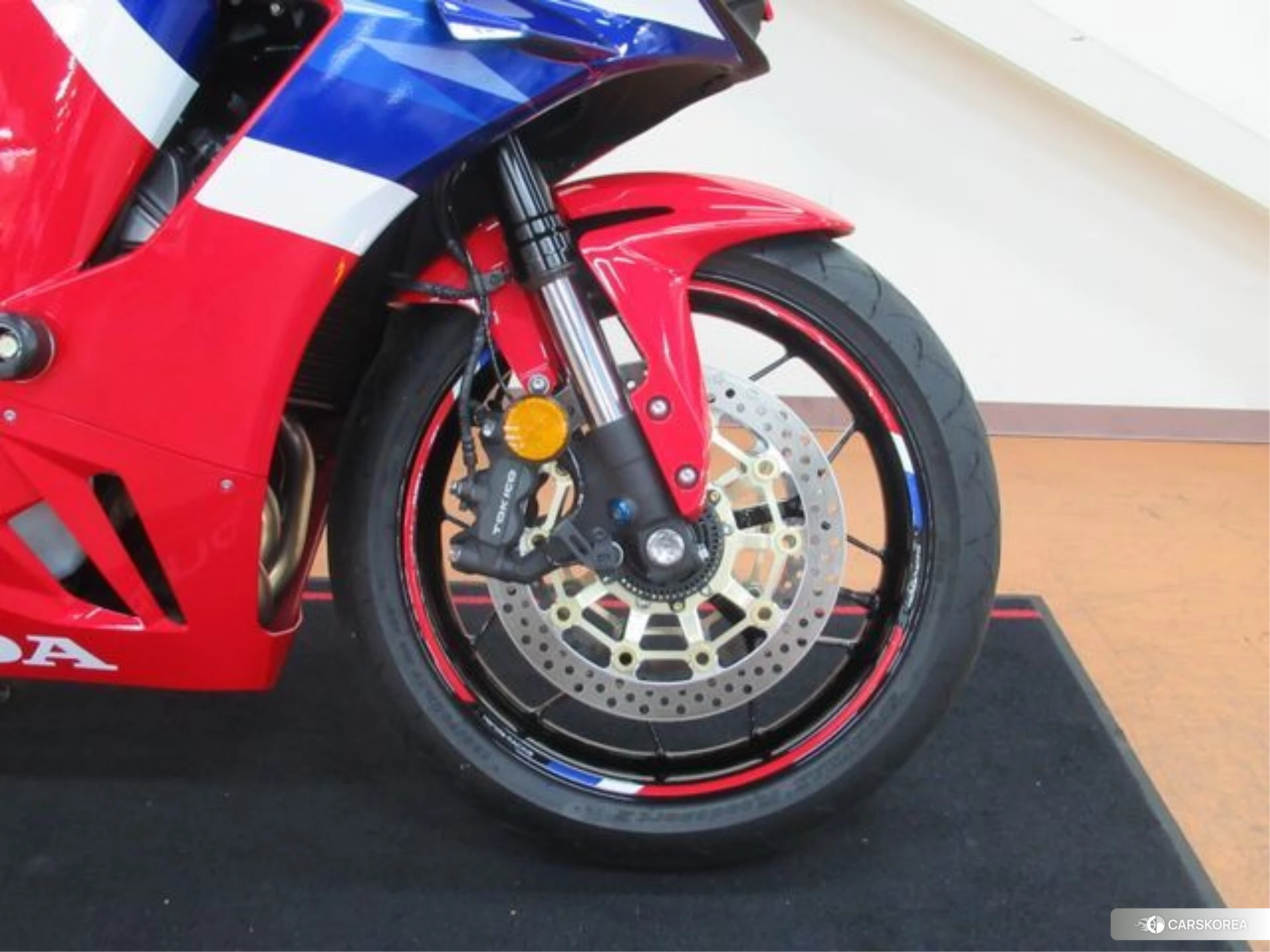 Honda CBR600RR ABS id 4380032 из Японии 6