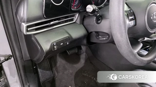 Hyundai Avante (CN7) 2022 Серебристо-серый из Кореи, фото 6