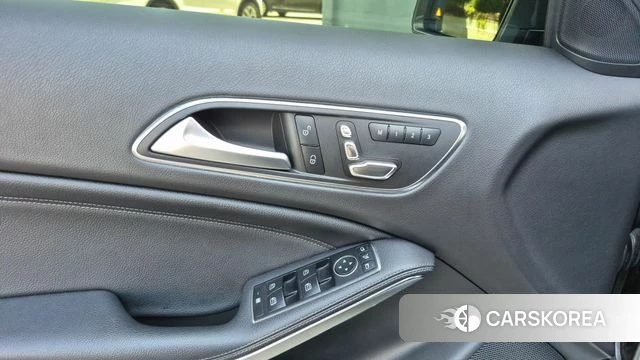 Mercedes-Benz GLA-Class X156 2018 Серый из Кореи, фото 6